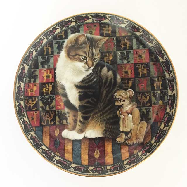 ダンバリーミント レズリー・アン・アイボリー猫の絵皿プレート Cats Around World Peru