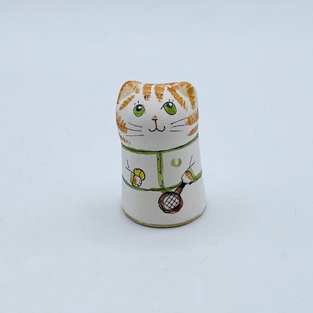 イギリス 素焼きのミニ猫　シンブル テニスをするサバトラ猫  Merryfield Pottery