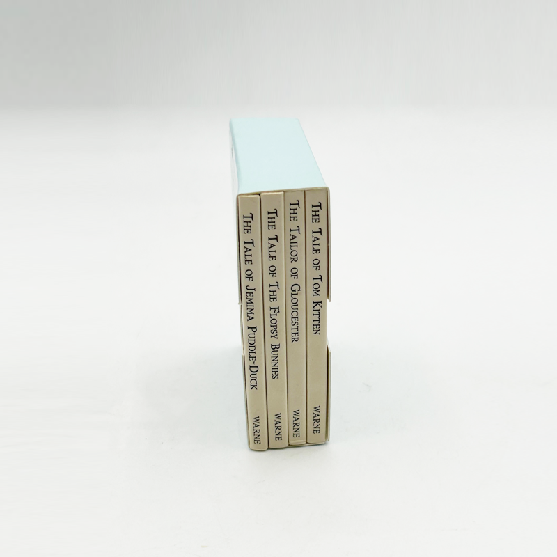 ビアトリクス・ポター　ピーターラビットシリーズ　ミニチュア本４冊入りセット（洋書）