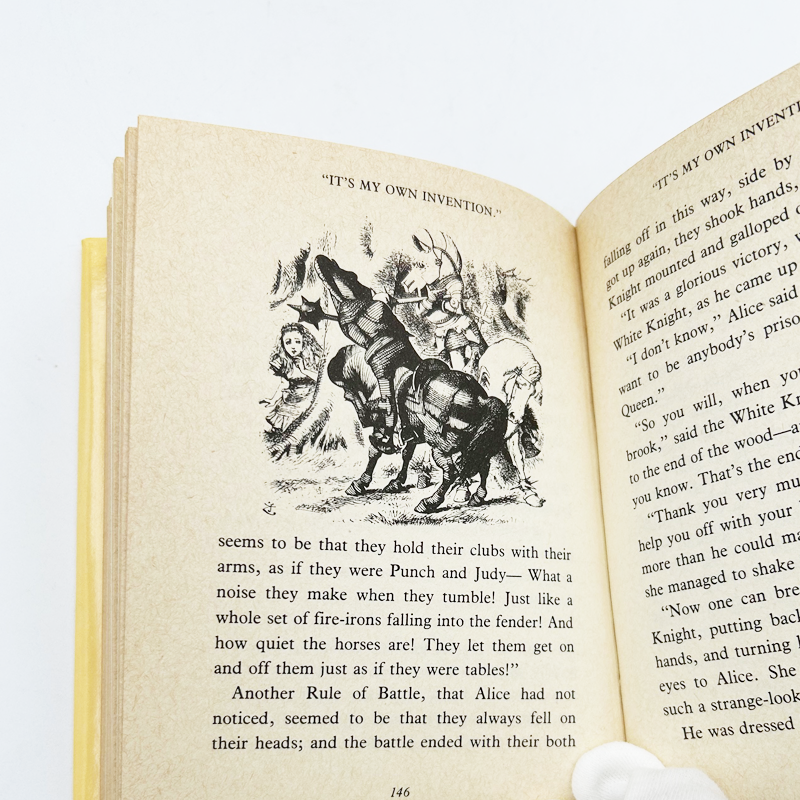ジョン・テニエル挿絵入り　ルイス・キャロル「鏡の国のアリス」THROUGH THE LOOKING-GLASS 洋書　