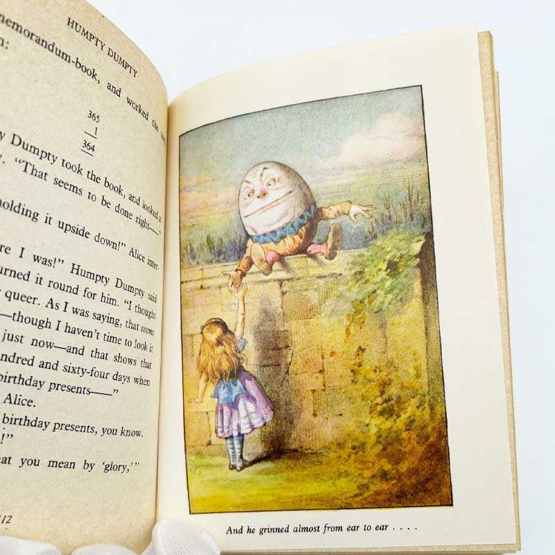ジョン・テニエル挿絵入り　ルイス・キャロル「鏡の国のアリス」THROUGH THE LOOKING-GLASS 洋書　