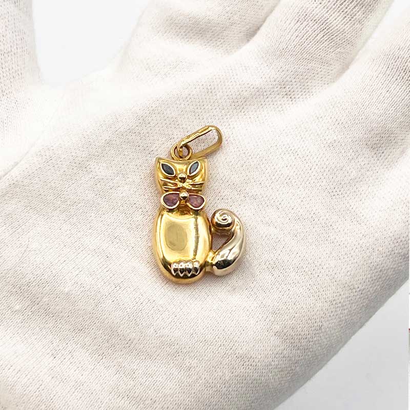 イタリア製 K18ゴールドとジェムストーンの猫型チャーム