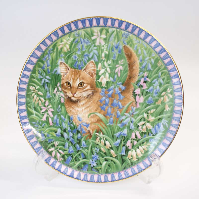 エインズレイ レズリー・アン・アイボリー猫の絵皿 Meet My Kittens 3月スピロ