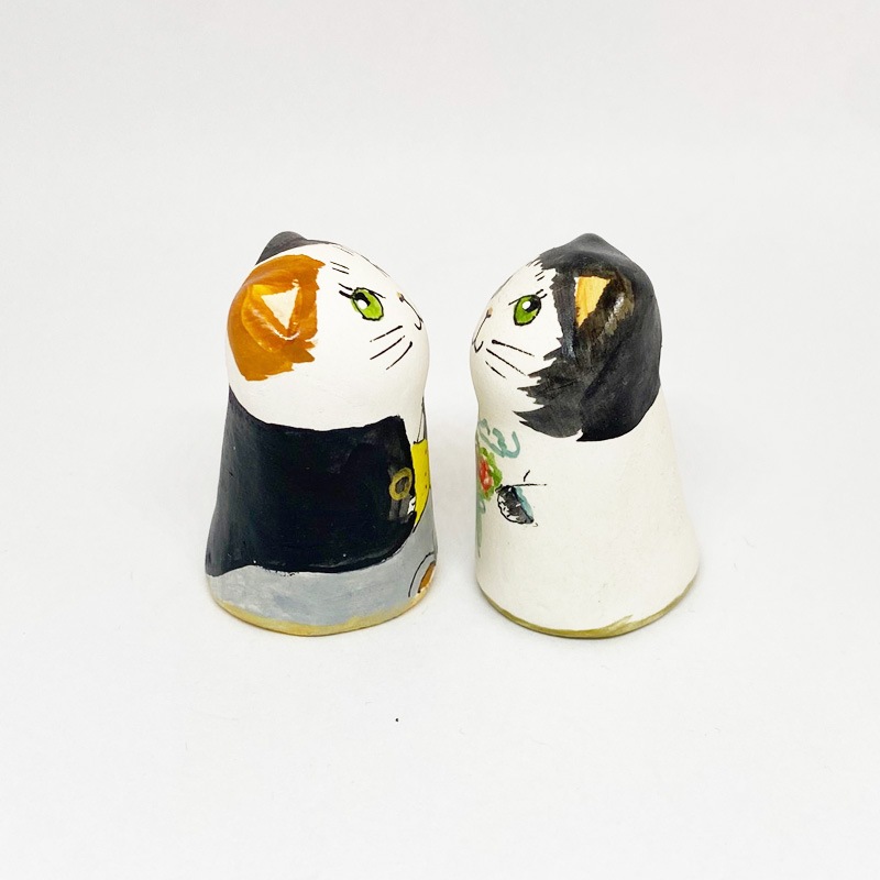 猫のウェディングドール 花嫁と花婿のペア　黒白と三毛猫ペアフィギュリン イギリス製陶器