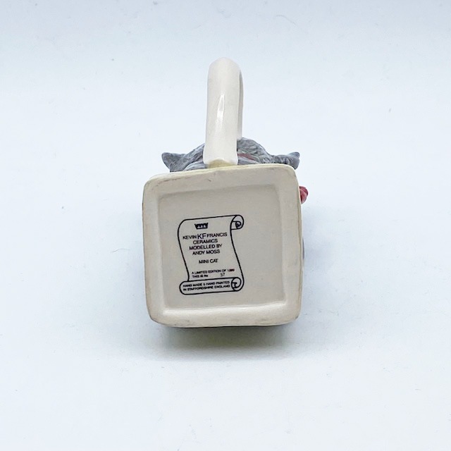 眼帯をした猫のミニジャグ　限定生産品シリアナンバー入り　KEVIN FRANCIS CERAMICS　