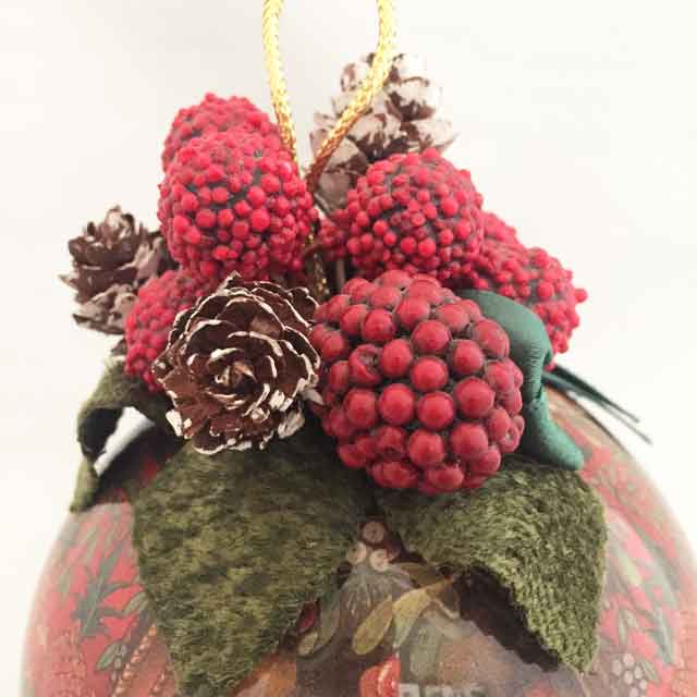 ENESCO レズリーアンアイボリー クリスマスオーナメント 丸型赤 アグネッサ1990年