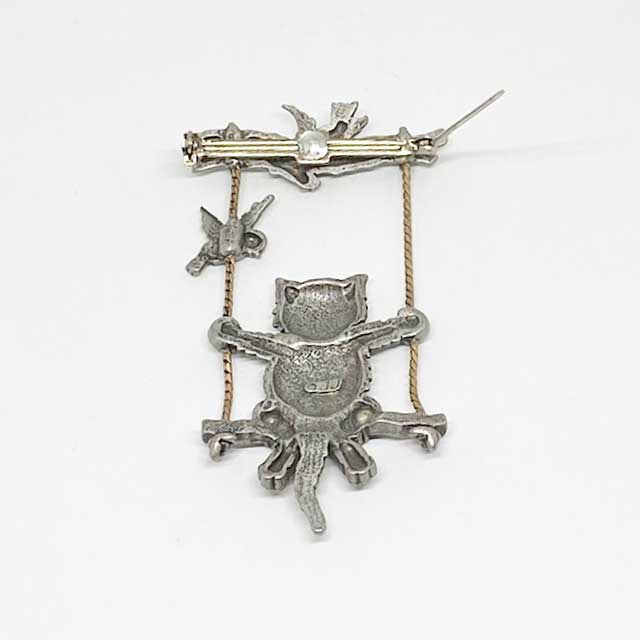 JJ Jonette ブランコにのる猫のブローチ ジェイジェイ シルバートーン