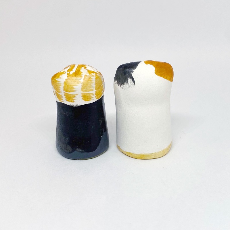 猫のウェディングドール 花嫁と花婿のペア　三毛と茶トラ猫ペアフィギュリン イギリス製陶器