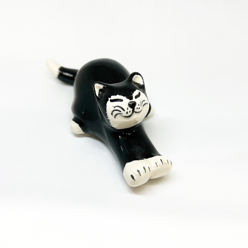 ヴィンテージ　尻上げ黒白ハチワレ猫フィギュリン　DEVON CERAMICS