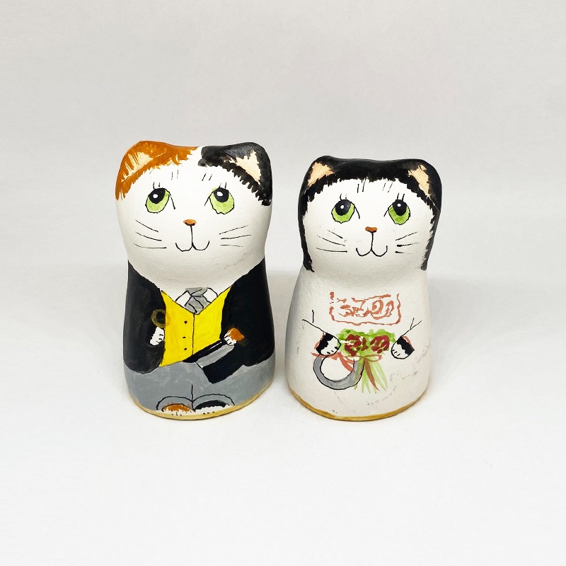 猫のウェディングドール 花嫁と花婿のペア　黒白と三毛猫フィギュア　キャンドルスナッファー イギリス製陶器