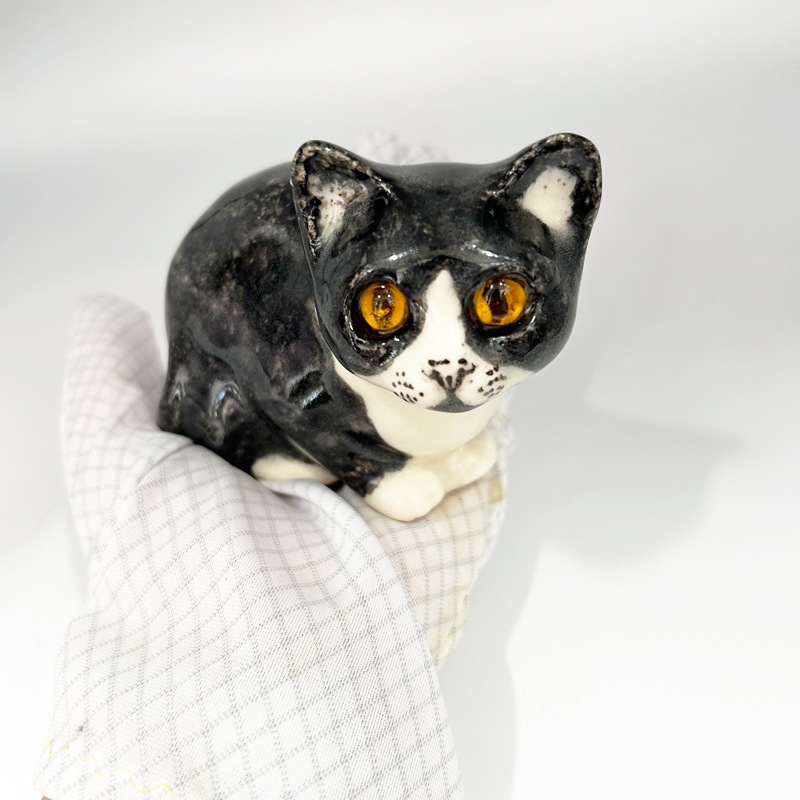 ウィンスタンレイキャット あご髭 黒白ハチワレちゃん サイズ1 ケンジントンキャット