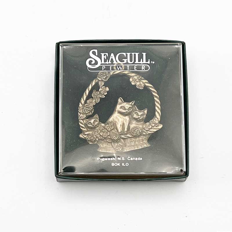 Seagull Pewter　3匹のかごに入った猫のオーナメント 1987年