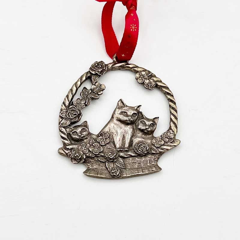 Seagull Pewter　3匹のかごに入った猫のオーナメント 1987年