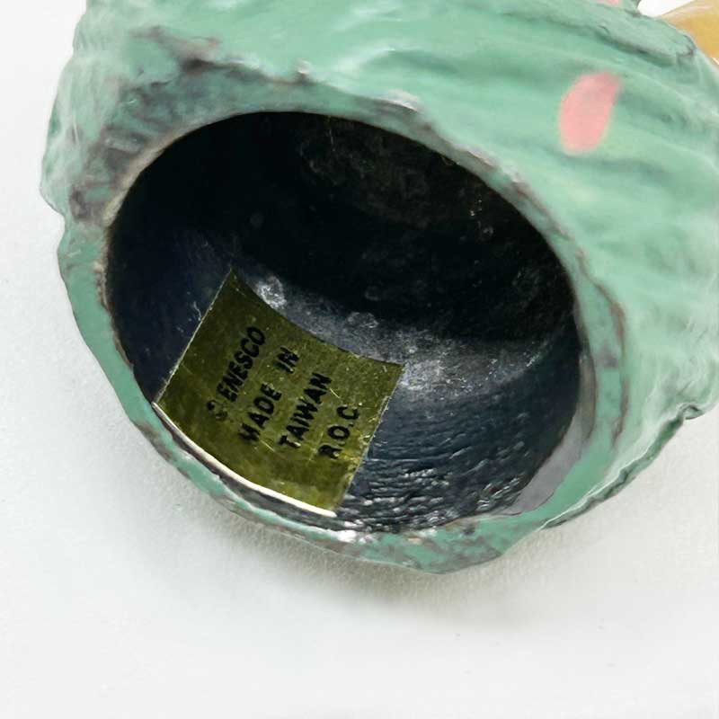 ENESCO 毛糸で遊び猫のミニチュア　メタルフィギュア　シンブル