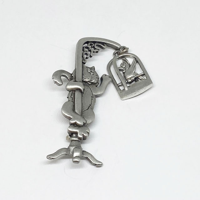 JJ Jonette 猫とかごの鳥のブローチ シルバートーン ピューター製