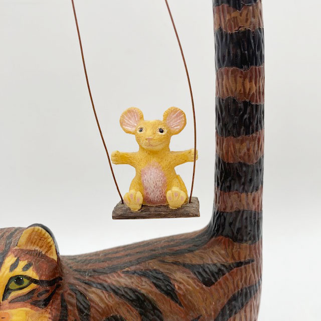 TYBER KATZ　ブランコに乗ったネズミ付きキジトラ猫 2500体限定シリアルナンバー入り　1999-2000年