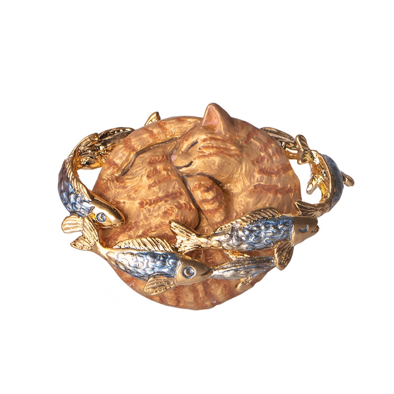 4F フィーアエフ　茶トラ猫のブローチ　土星上の夢ブローチ 日本製