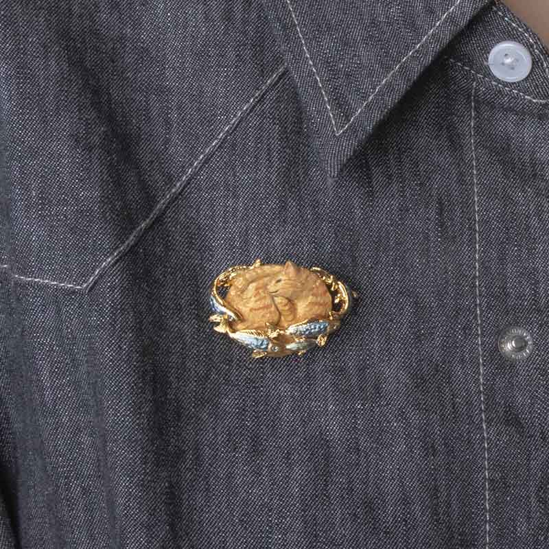 4F フィーアエフ　茶トラ猫のブローチ　土星上の夢ブローチ 日本製