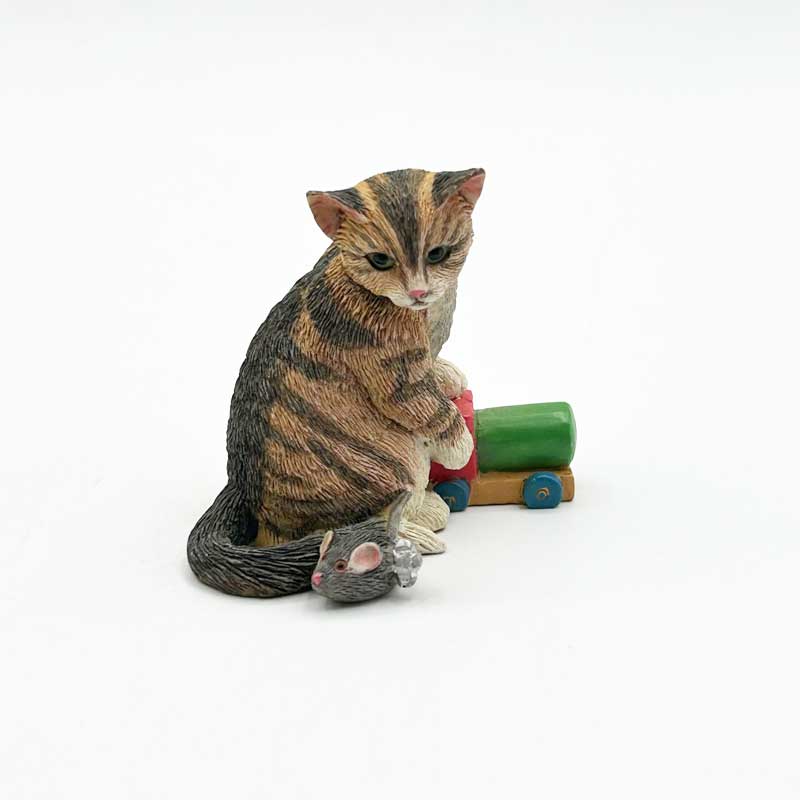 レズリーアンアイボリー CATS AMONG THE TOYS 猫フィギュリン12