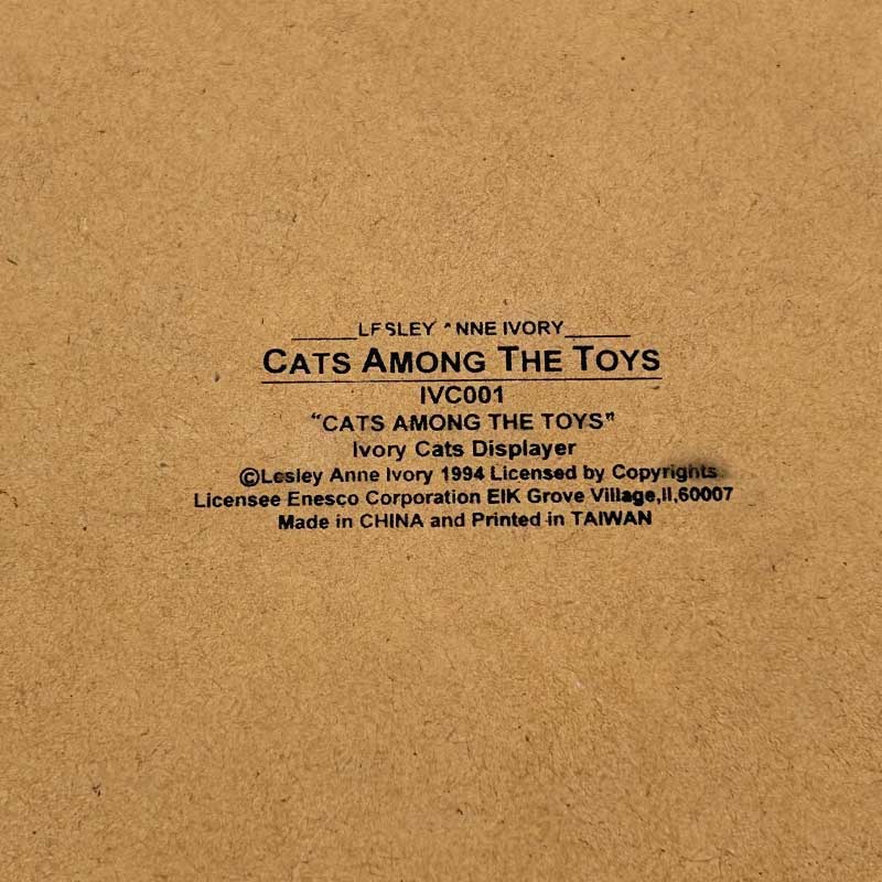 レズリーアンアイボリー CATS AMONG THE TOYS 猫フィギュリン12