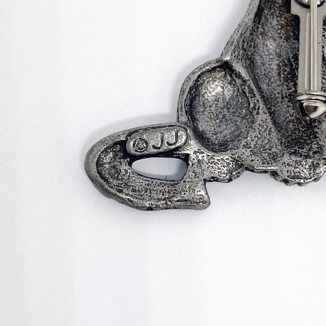 JJ Jonette Jewelry クリスマスの靴下を加えた猫のブローチ ジェイジェイ