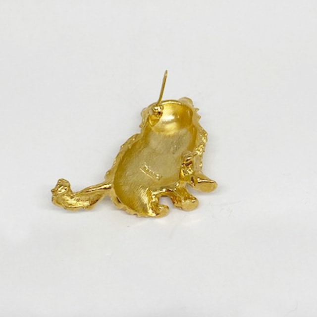 TRIFARI トリファリ 猫型ゴールドトーンのブローチ アメリカ製