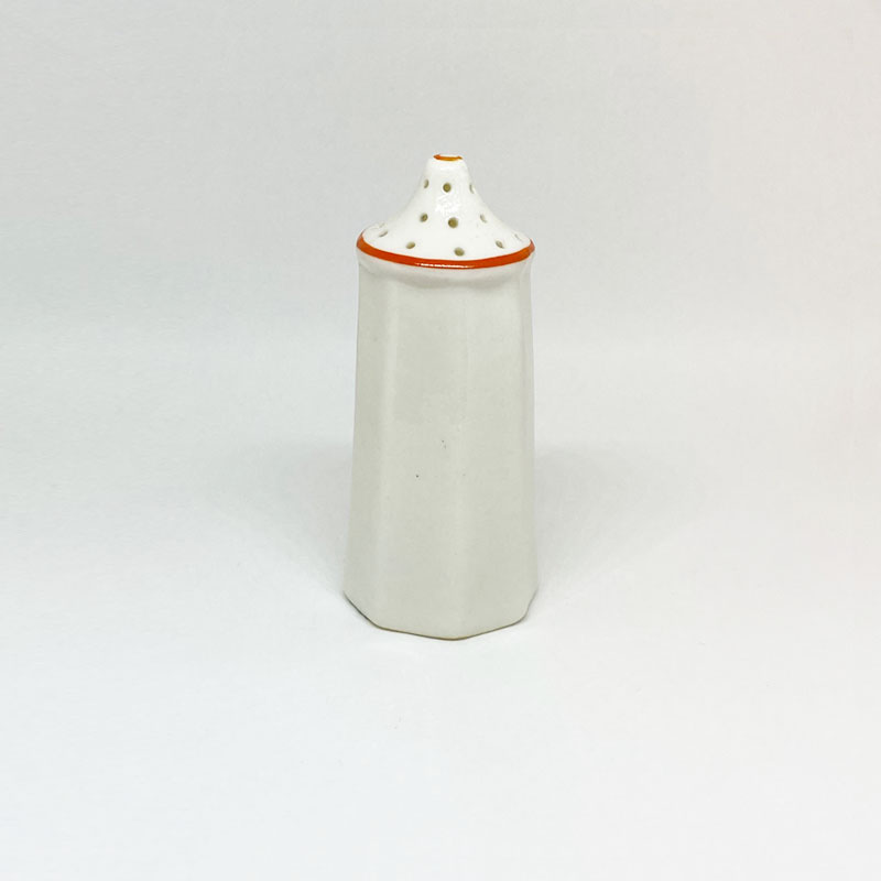 クレステッドチャイナ BLACK GOOD LUCK CATのペッパーシェイカー 1900年代初期