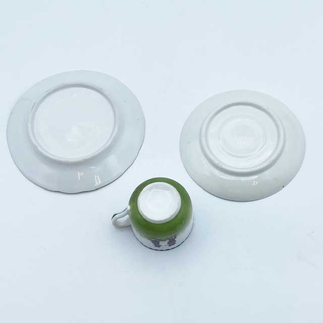 <レア>黒猫の絵柄のアンティーク　ミニ トリオティーカップセット　ルイス・ウェイン インスパイア品