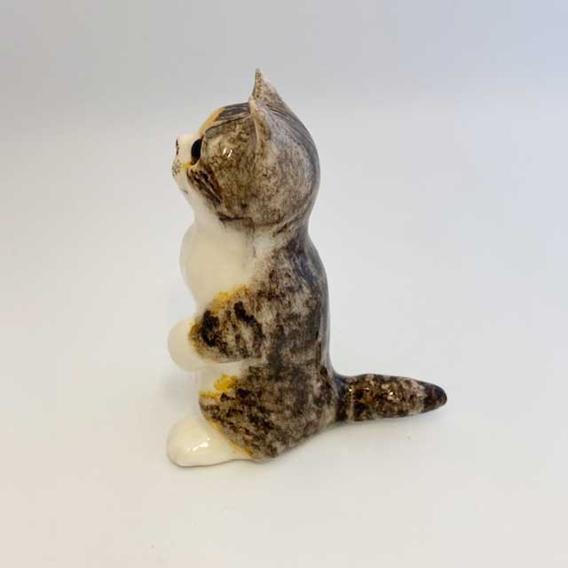 ウィンスタンレイ 2本足で立つ縞三毛猫 サイズ1 ケンジントンキャット