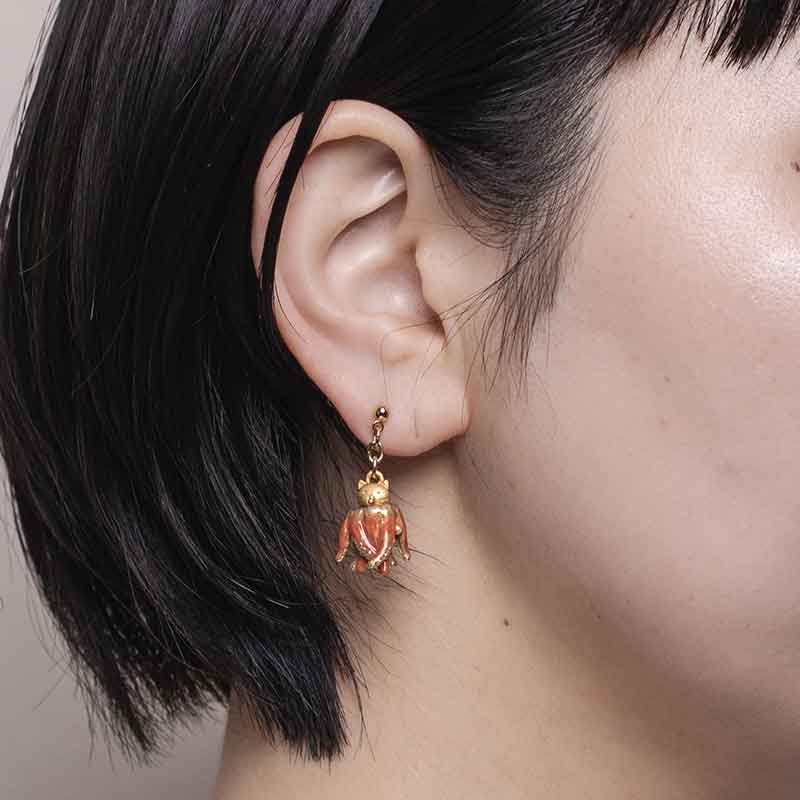 4F フィーアエフ　猫のピアス　タコボディ猫ピアス　日本製　ピューター