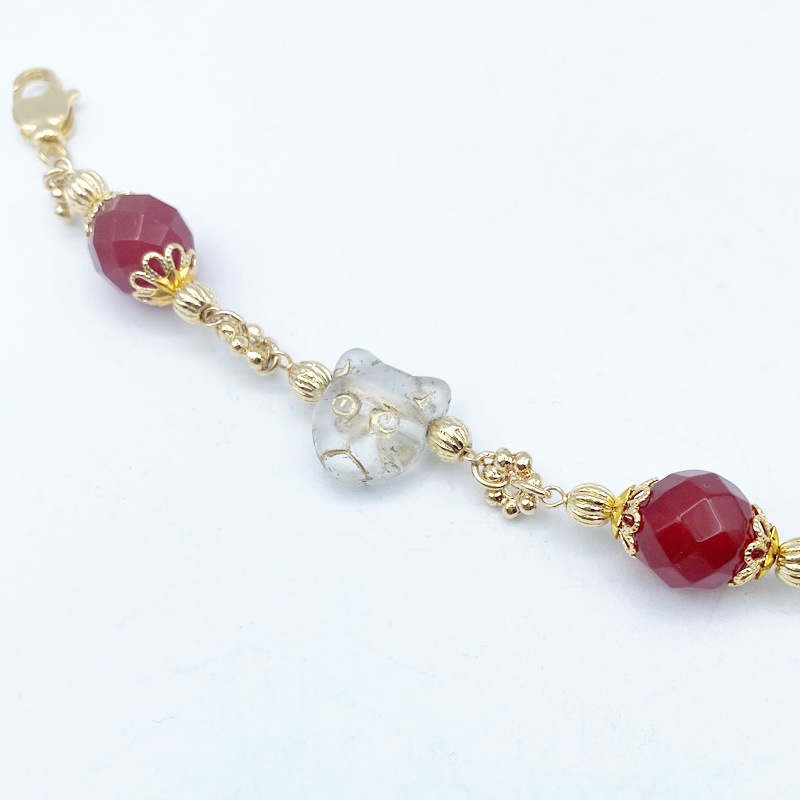 猫顔チェコビーズとカーネリアンのブレスレット　高橋幸恵デザイン