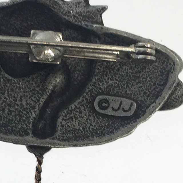 JJ Jonette 猫のヴィンテージブローチ毛糸で遊ぶ猫 ピューター製