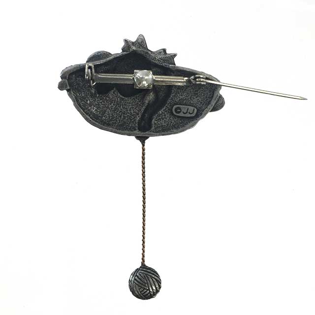 JJ Jonette 猫のヴィンテージブローチ毛糸で遊ぶ猫 ピューター製