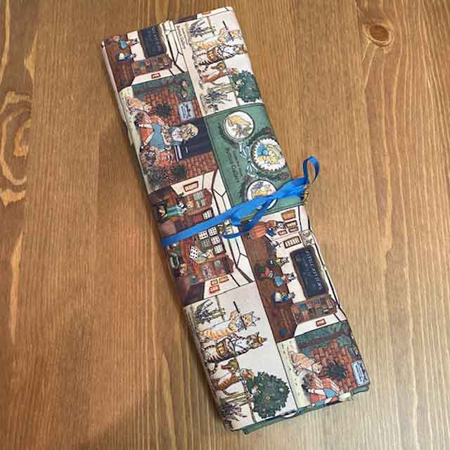 Yanaka Red House Button Galleryオリジナル猫のイラスト生地