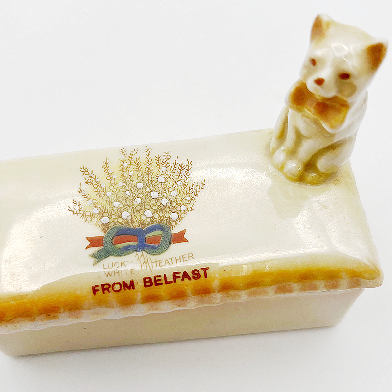 幸運のホワイトヘザーと猫のトリンケットボックス　小物入れ  1900年代初～中期