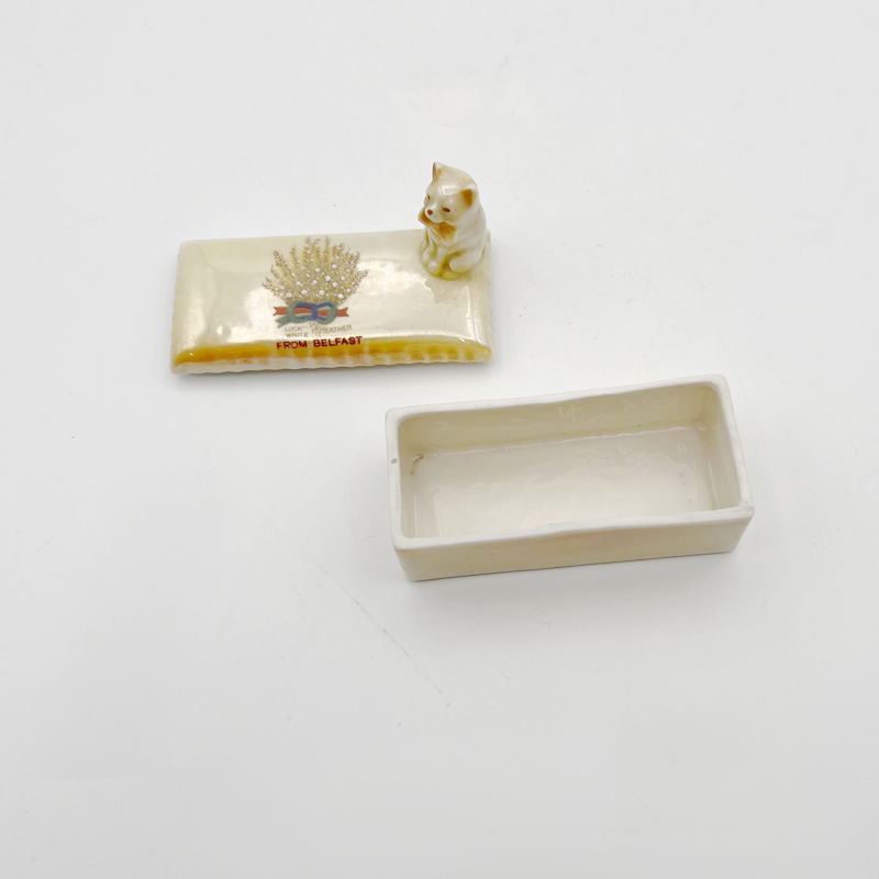 幸運のホワイトヘザーと猫のトリンケットボックス　小物入れ  1900年代初～中期