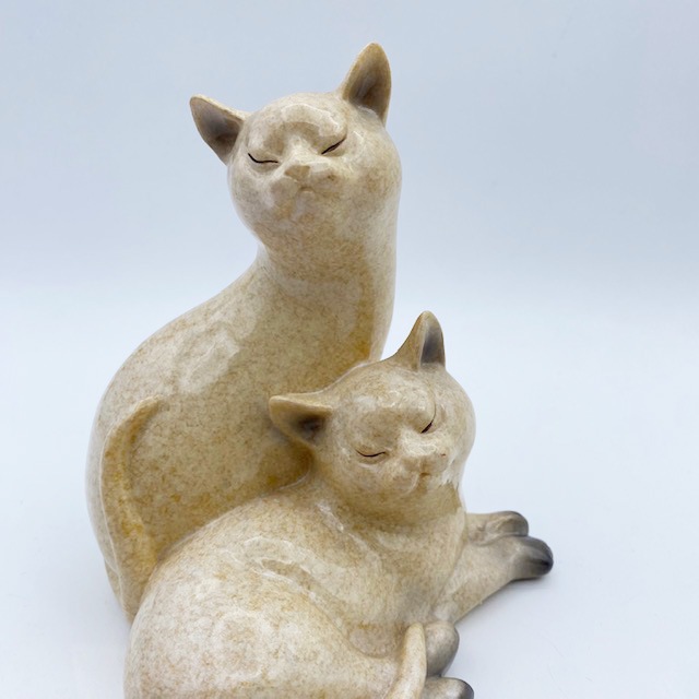 オリエンタル風の2匹の猫ちゃんのフィギュリン TIM & SAILOR