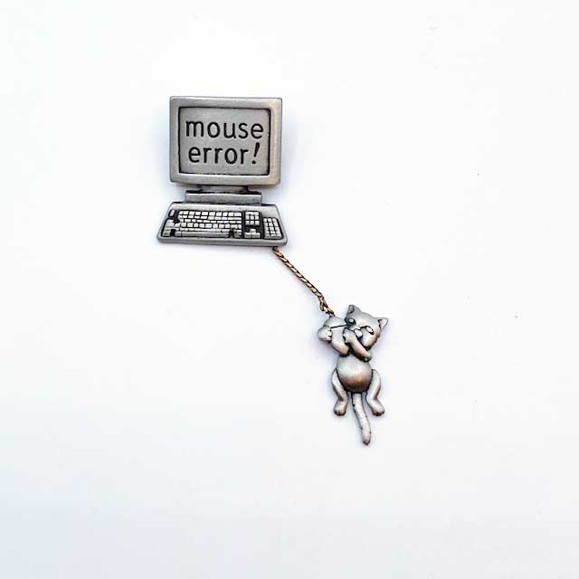 JJ Jonette Jewelry マウスで遊ぶ猫のブローチ ジェイジェイ シルバートーン