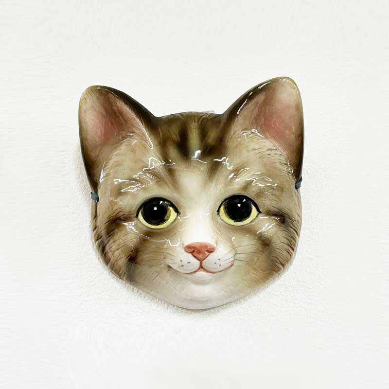 陶器製の猫顔マスク キジトラ白猫 ウォールアート おそらく1980年代の日本製