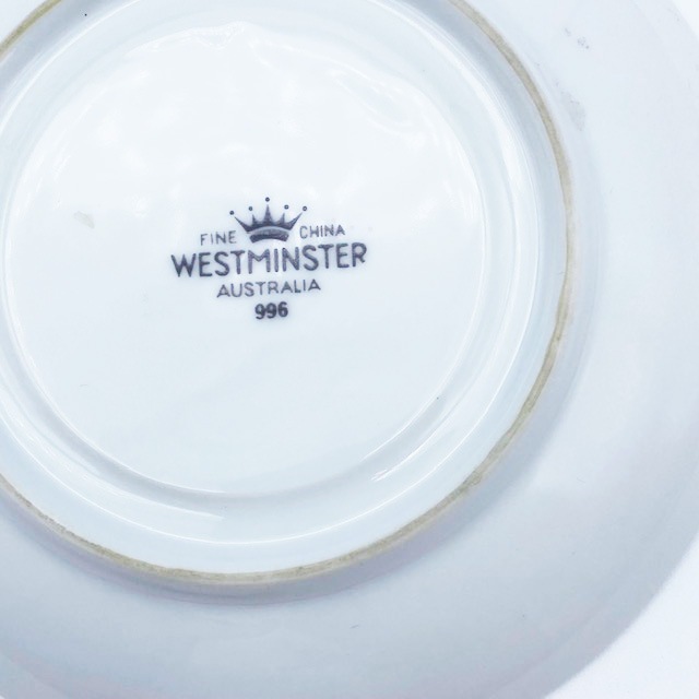 ヴィンテージ　黒猫と女の子柄のカップ＆ソーサー　Westminster Australia　1970年代