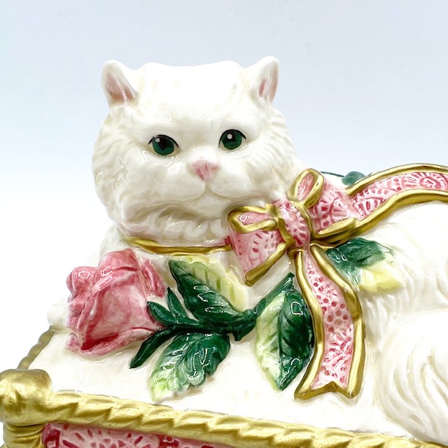 フィッツ＆フロイド 白猫ちゃんとバラの小物入れ　バターディッシュ？ Fitz & Floyd Essentials