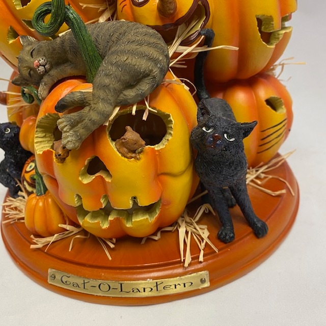 ハロウィン 猫フィギュア付きかぼちゃ型ランプ Cat-O-Lantern by