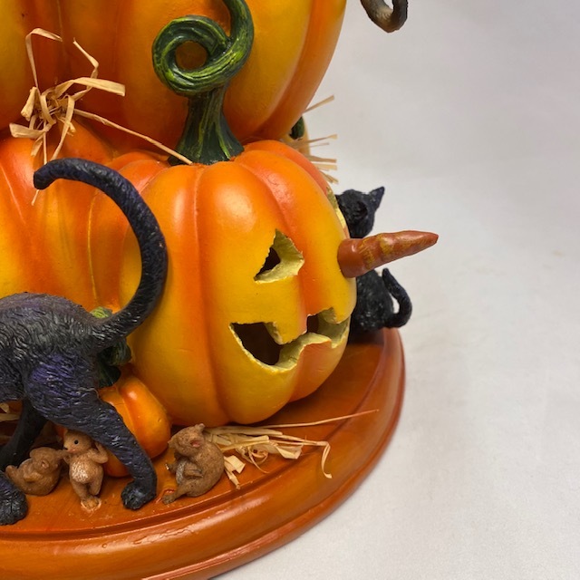 ハロウィン 猫フィギュア付きかぼちゃ型ランプ Cat-O-Lantern by Charles Wysocki　限定品・訳あり