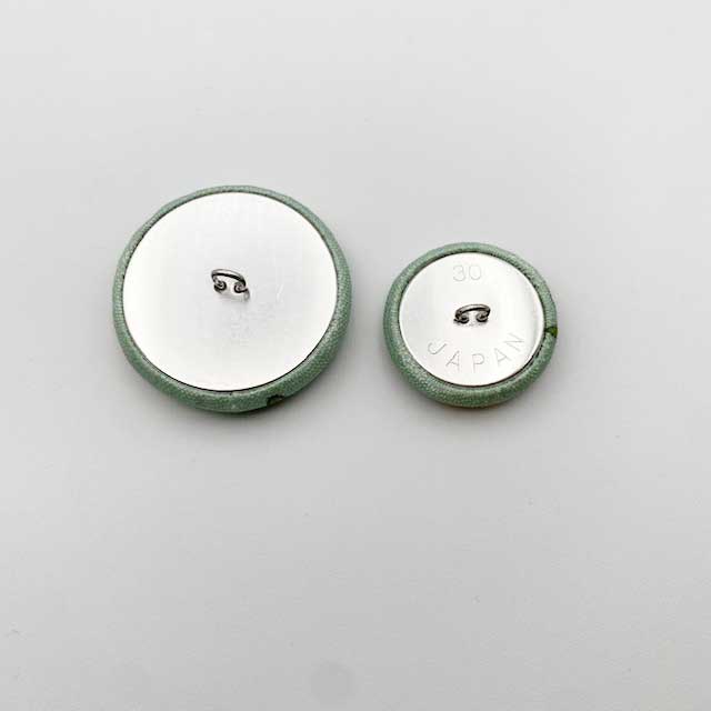 Yanaka Red House Button Galleryオリジナル猫のボタン2個セット　猫のルルとドングリ