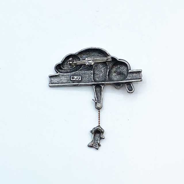 JJ Jonette 猫のヴィンテージブローチ ネズミを捕まえた猫 ピューター製