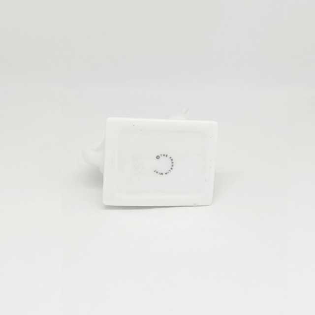 フランクリンミント 白磁の猫 Curio Cabinetシリーズ 猫フィギュリン 1980年代 Blanc de Chine