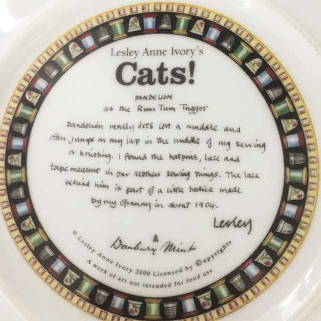 ダンバリーミント レズリー・アン・アイボリー猫の絵皿プレート Cats! Dandelion