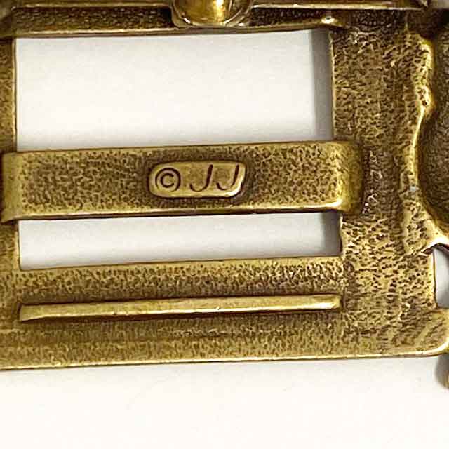 JJ Jonette フレームをのぞく猫のブローチ ブロンズトーン