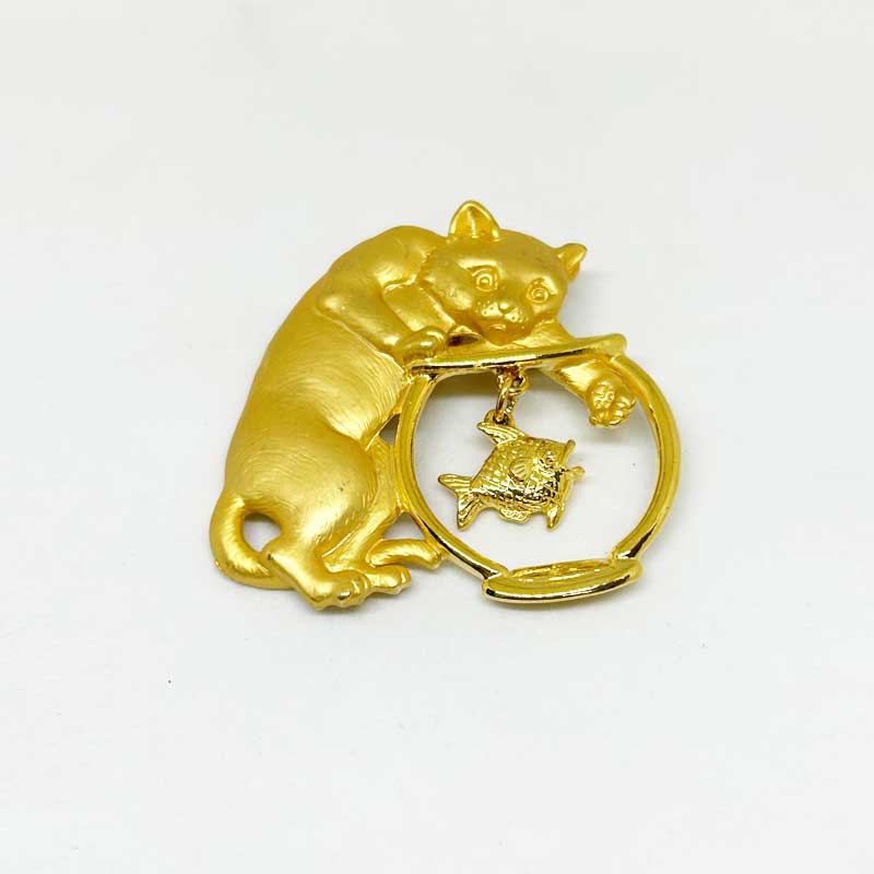 JJ Jonette 猫と金魚のブローチ　ジェイジェイ　ゴールドトーン
