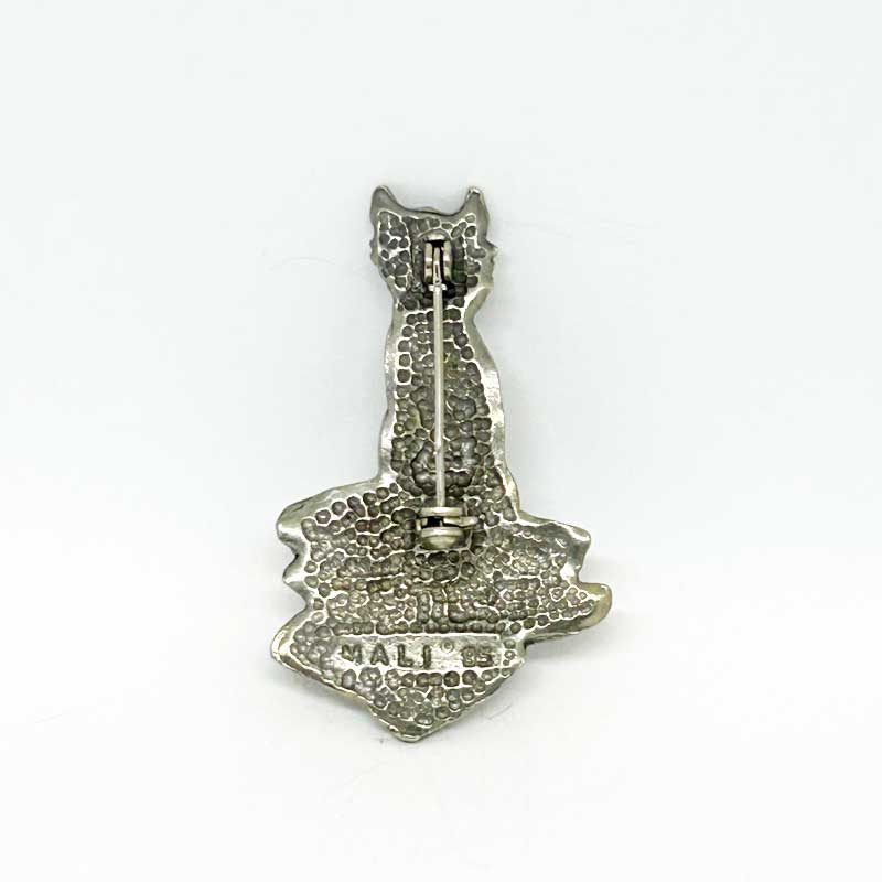 MALI　猫のヴィンテージブローチ　ねずみの本の上に座る猫　ピューター製 1995年